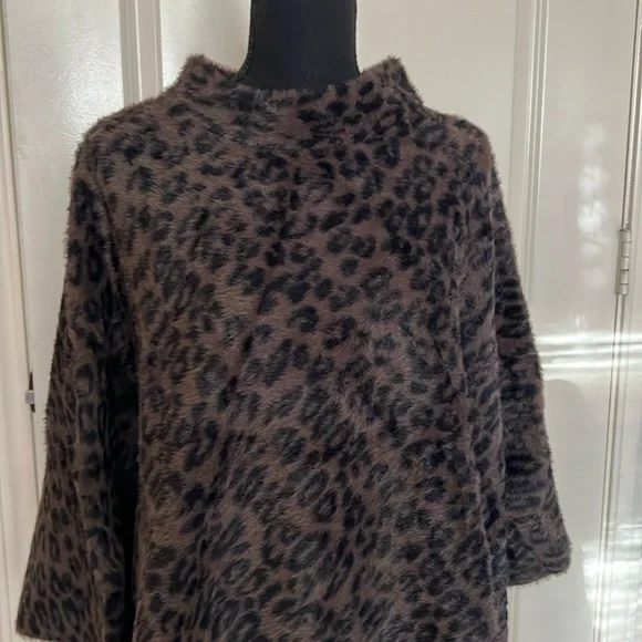 Chico’s feather knit jacquard animal print poncho - Picture 2 of 6